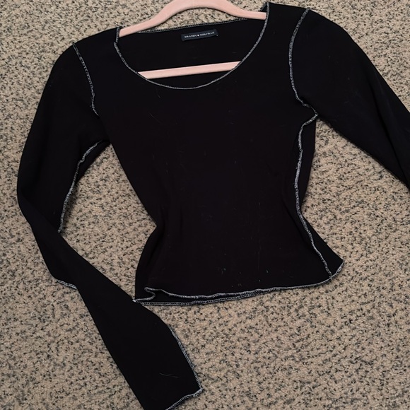 Brandy Melville black long sleeve crop top - Picture 3 of 3